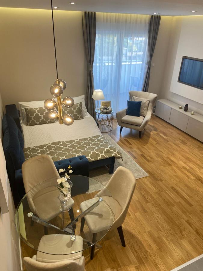 Tiffany Lux Apartment Требинє Екстер'єр фото