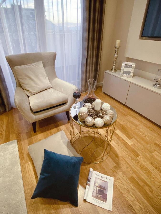 Tiffany Lux Apartment Требинє Екстер'єр фото