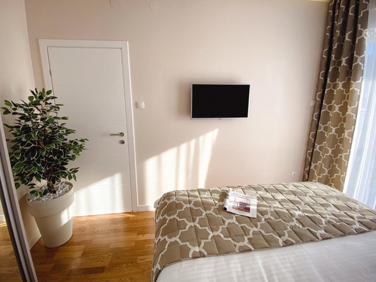 Tiffany Lux Apartment Требинє Екстер'єр фото