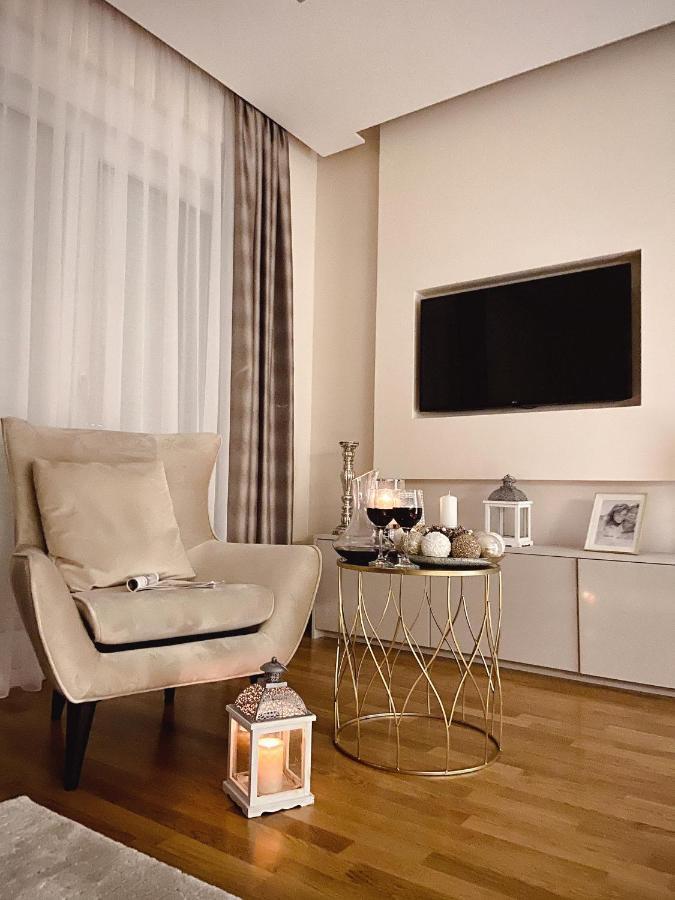 Tiffany Lux Apartment Требинє Екстер'єр фото